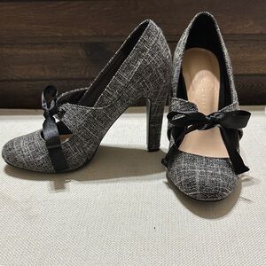Kelly & Katie Black and Gray Heels with Bow